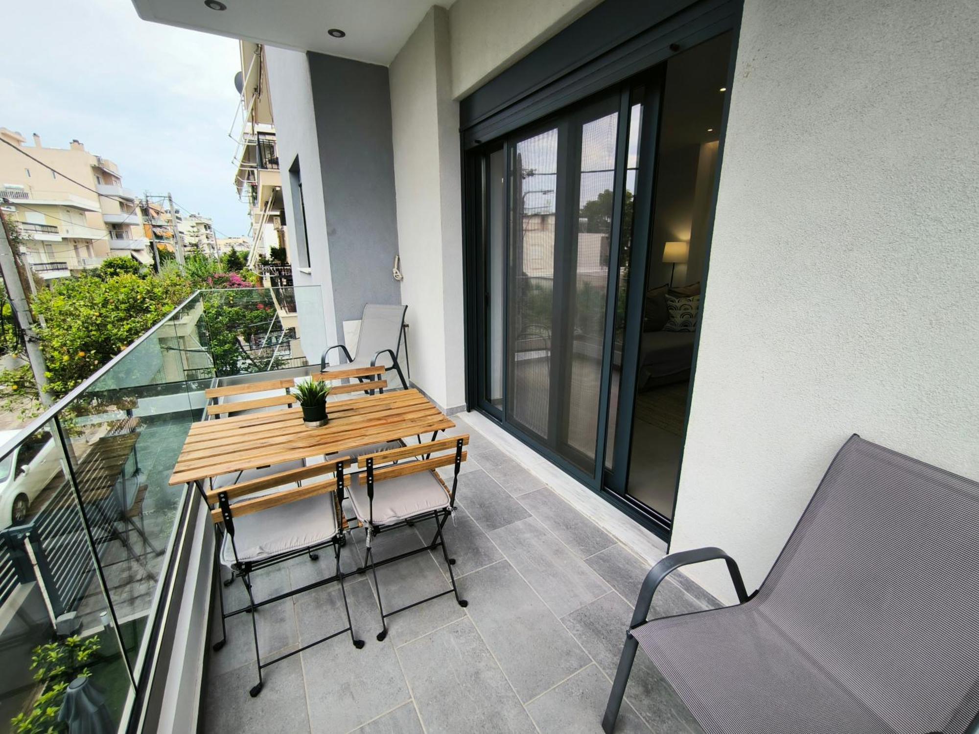 Floral Home 2 - 1St Floor Apt With Private Parking! Athens Luaran gambar
