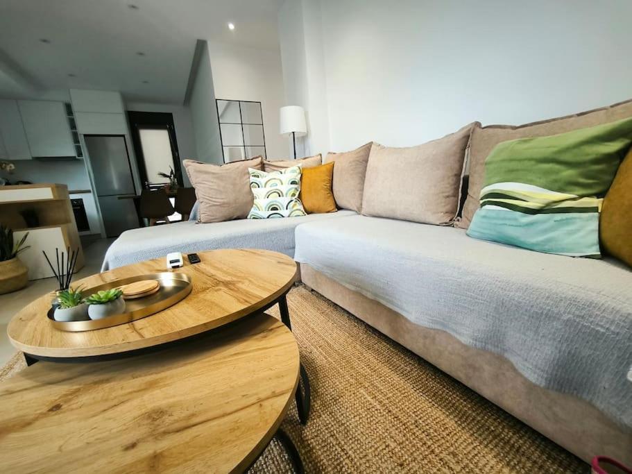 Floral Home 2 - 1St Floor Apt With Private Parking! Athens Luaran gambar