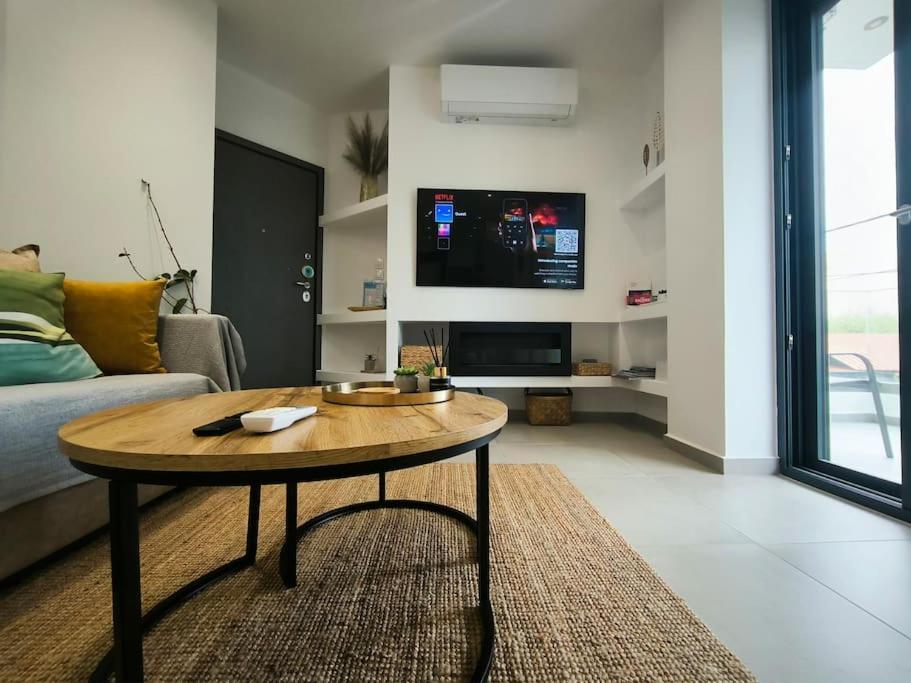 Floral Home 2 - 1St Floor Apt With Private Parking! Athens Luaran gambar